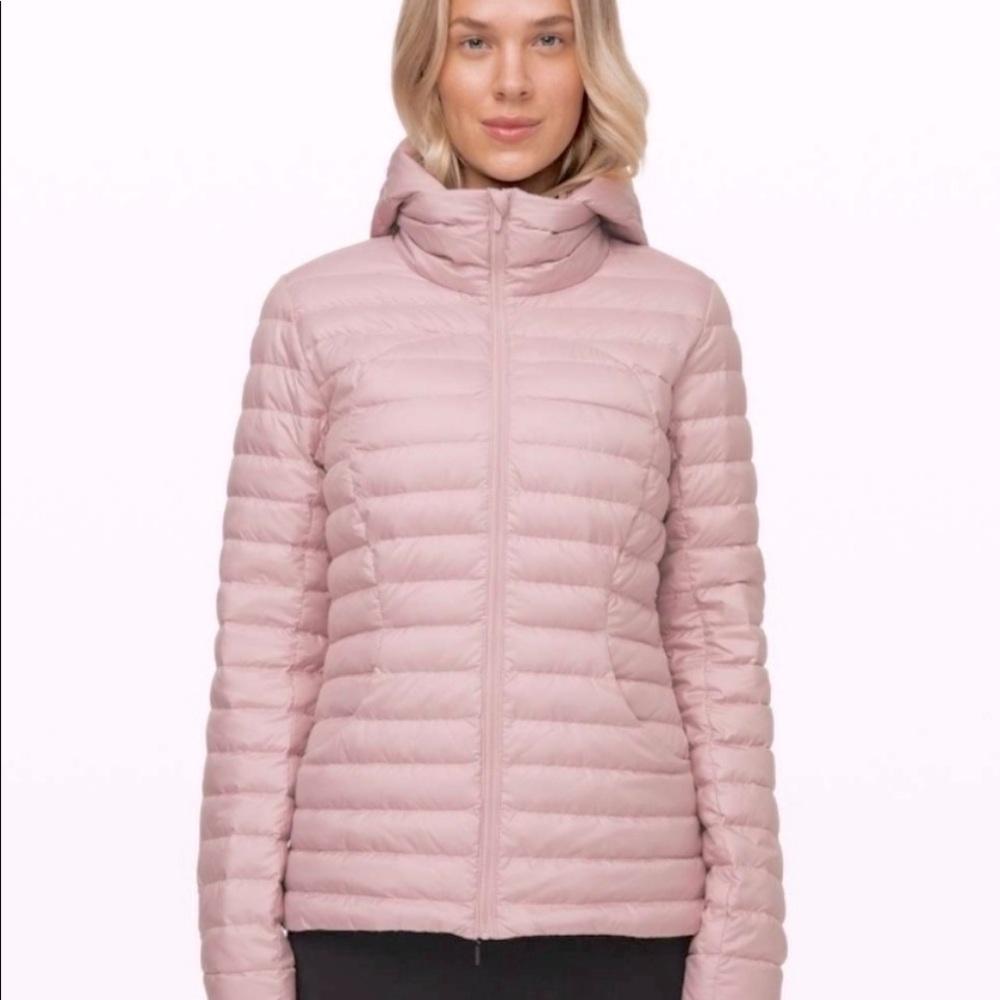 Lululemon Pack It Down Jacket Mauve color Size 6